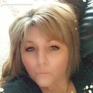 Meet your Posher, Dee anna